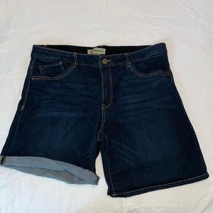 Democracy “Ab” technology Jean Shorts Size 16